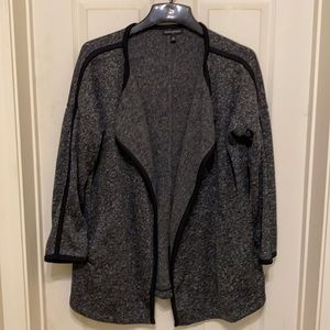 Banana Republic Women’s Medium, open cardigan. Black/gray mixed